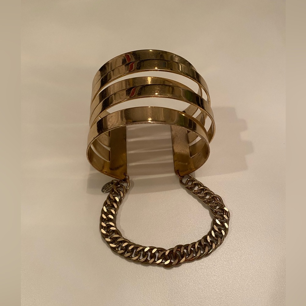 Cara NY Cuff bracelet